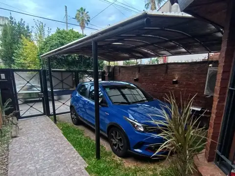 Depto Tipo Casa en Venta en El Palomar, USD 140.000