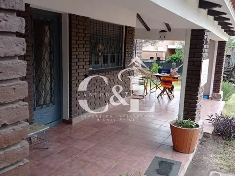 Casa en Venta con 1 cochera