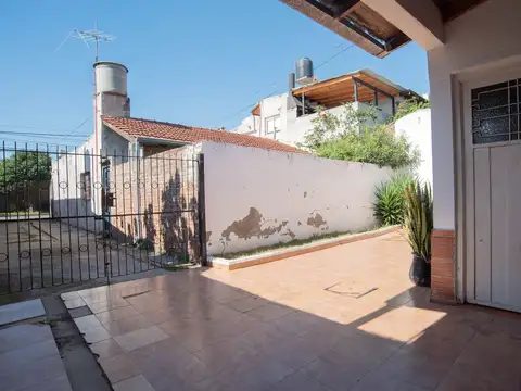 Casa en Venta en Villa Santos Tesei, USD 60.000