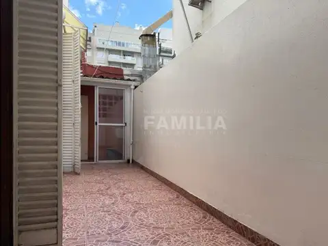 Depto Tipo Casa en Alquiler de 3 ambientes