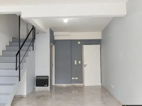 3 ambientes 2 baños en duplex con terraza