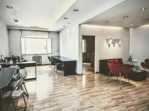 EN VENTA Oficina 98m2 Alsina 1300 Impecable estado  Muy luminosa Microcentro 