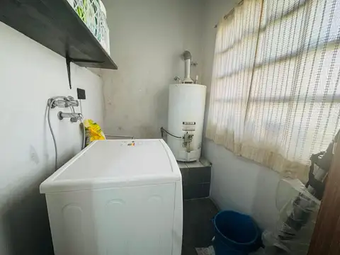 Depto Tipo Casa en Venta en Lanús Oeste, USD 85.000