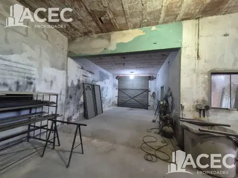 Venta- Galpón - barrio Godoy