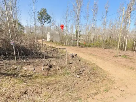 VENTA LOTE ESQUINA 600m2 CENTRICA EN YACANTO