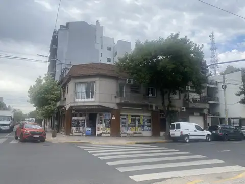 Local en Alquiler Via Púb.