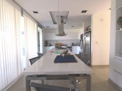 Casa en Venta al Oeste