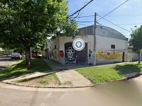 Venta Galpón de 197m2 en Esquina
