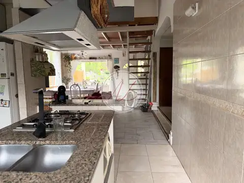 CASA "VERANO DEL 83" / CAIRO AL 1200