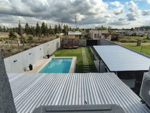 Casa 4 ambientes con 1 baño