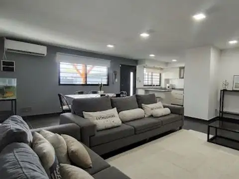 CASA 4 AMBIENTES EN VENTA CAÑUELAS CON PILETA