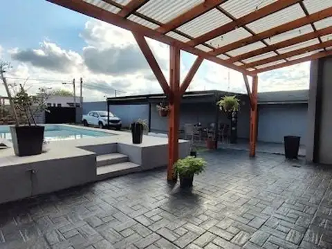 CASA 4 AMBIENTES EN VENTA CAÑUELAS CON PILETA