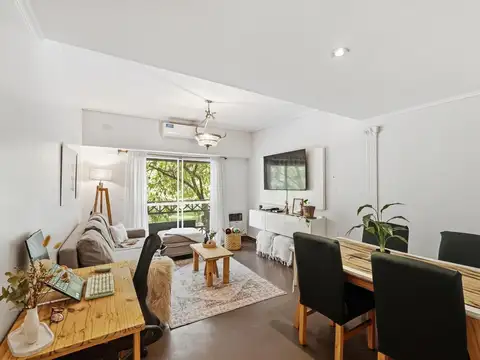 Venta Departamento 3 ambientes Liniers con patio
