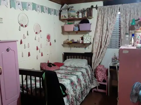 Casa 4 ambientes con 1 baño