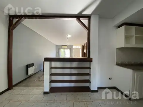 Casa 5 ambientes con 1 baño