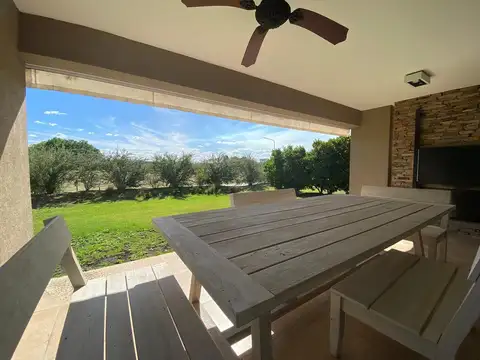 Departamento en venta planta baja con jardín en Terrazas al golf- Pilará- Pilar