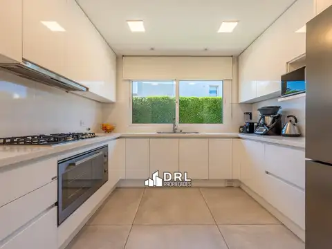 Las Delicias, country. Casa en venta.
