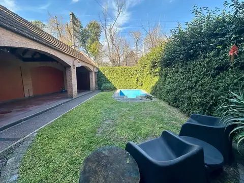 Depto Tipo Casa 6 ambientes con 2 baños