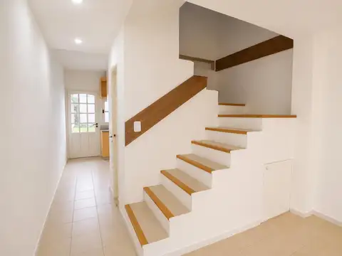 Casa en venta, 2 dormitorios en San Miguel, financiación, oportunidad, apto crédito