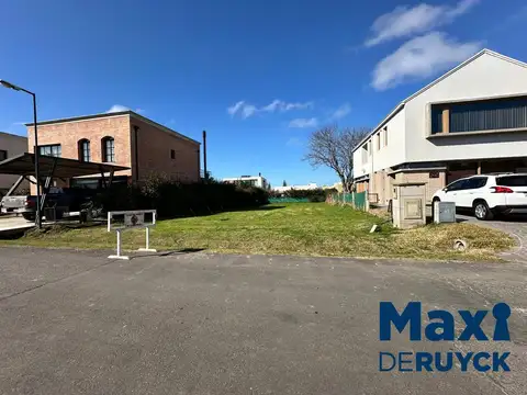 Terreno en Venta 15  mts Fondo