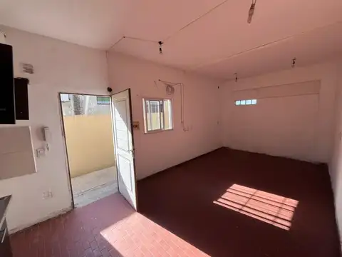 Depto Tipo Casa en Alquiler 40 años