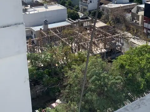 1 amb Y 1/2  lateral  muy  luminoso