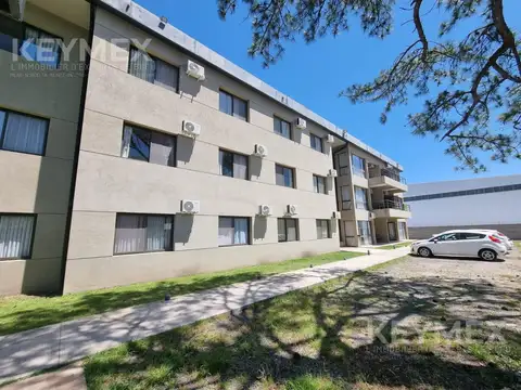 Las Araucarias y Valentín Gómez 0