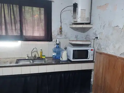 VENTA - CASA TRES DORMITORIOS CON COCHERA - CASILDA