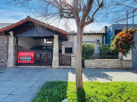Casa tipo chalet en muy buena ubicación en venta