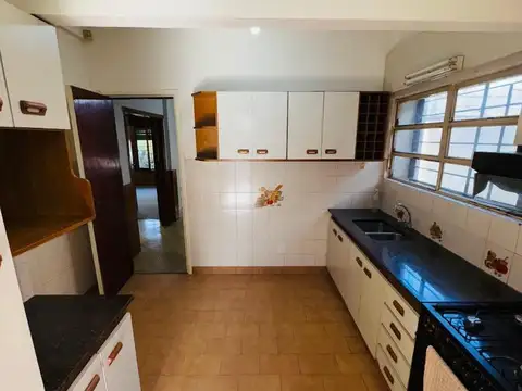 Casa tipo chalet en muy buena ubicación en venta