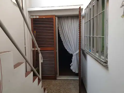 Depto Tipo Casa 4 ambientes con 2 baños