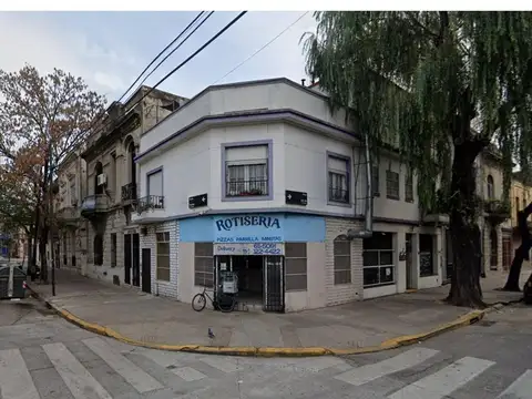 Departamento tipo casa de 4 amb. con terraza y entrada indiv