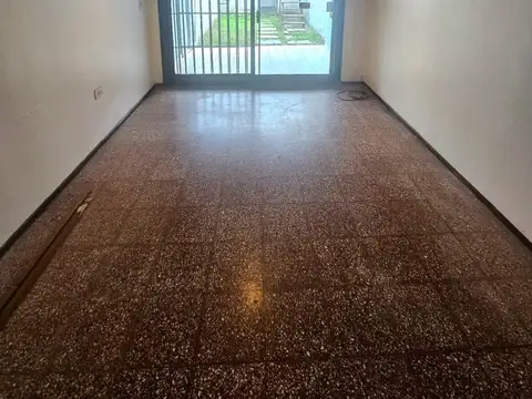 VENTA PH DUPLEX 3 AMB. PATIO Y COCH. VILLA ADELINA