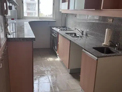 Departamento en Alquiler en La Lucila, USD 1.500
