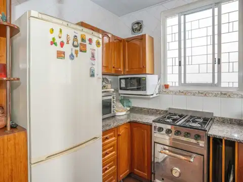 Casa 5 ambientes con 2 baños