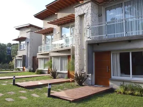 Cnel.de Marina L. Rosales 200