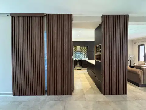 Casa 4 ambientes con 3 baños