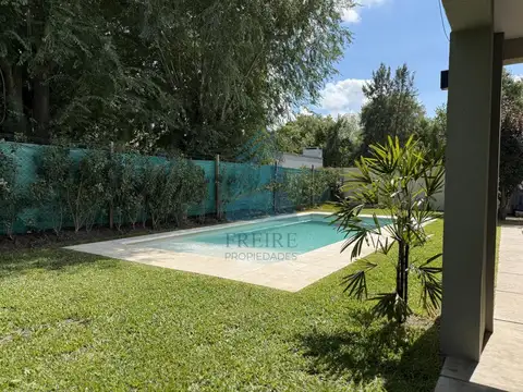 Casa en Venta en Los Mirasoles, USD 215.000
