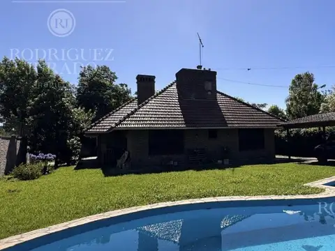 Hermoso Chalet En Barrio Cerrado