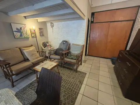 Depto Tipo Casa 2 ambientes con 1 baño