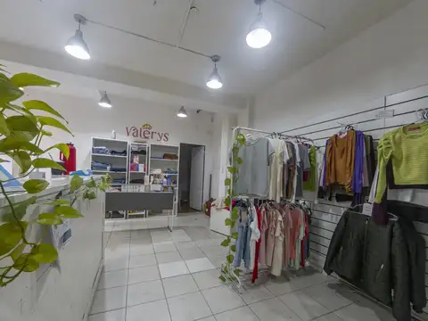 Local en Av. Lope de Vega al 3300 (Villa Devoto)