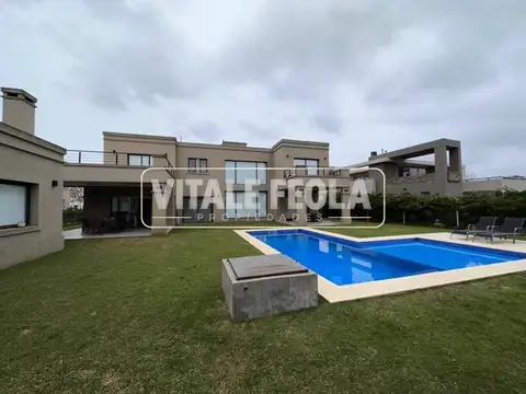 Casa en Venta de 5 dormitorios