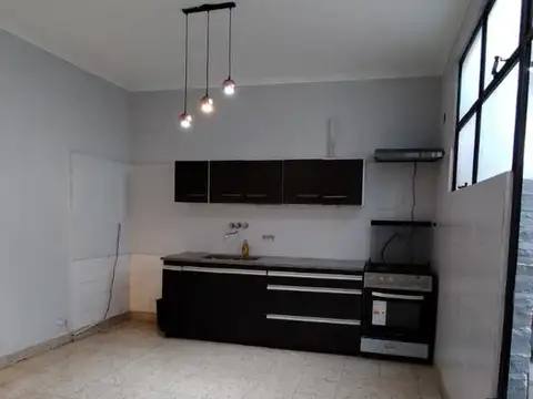 Depto Tipo Casa en Alquiler de 2 dormitorios
