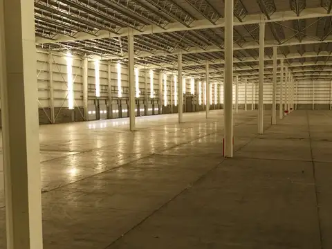 VENTA NAVE INDUSTRIAL TRIPLE AAA ZARATE