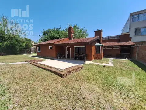 Casa en Venta con 1 cochera