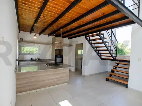 CASA EN VENTA CON PISCINA SANTA INES CANNING