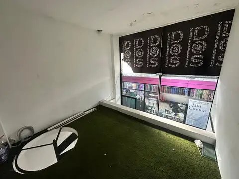 Local en Venta 66 años