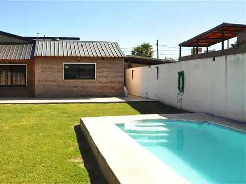 Casa en Venta con 1 cochera