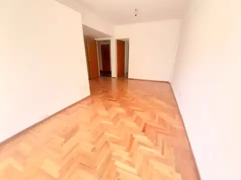 Av C Vidal 2400, Piso 9