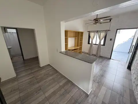 Depto Tipo Casa en Alquiler de 1 dormitorio